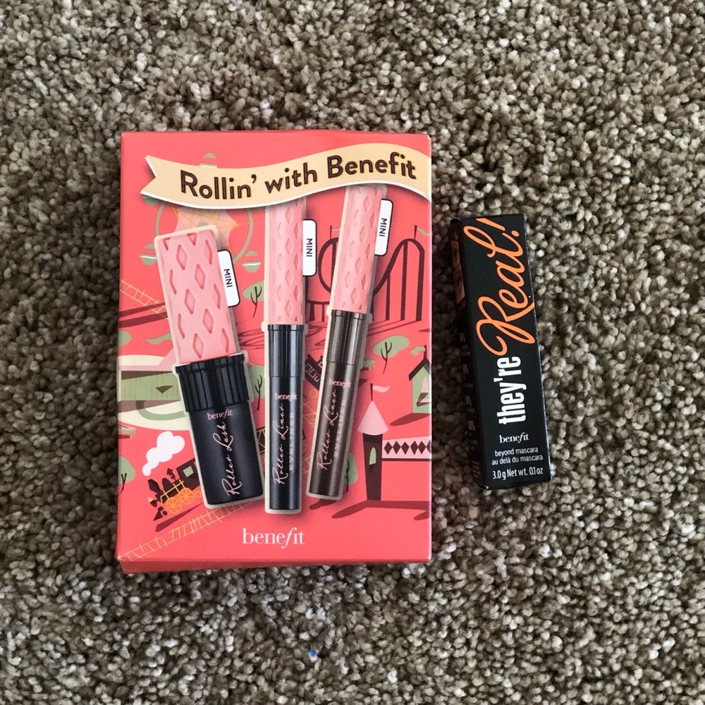 Benefit Cosmetics Mini kit